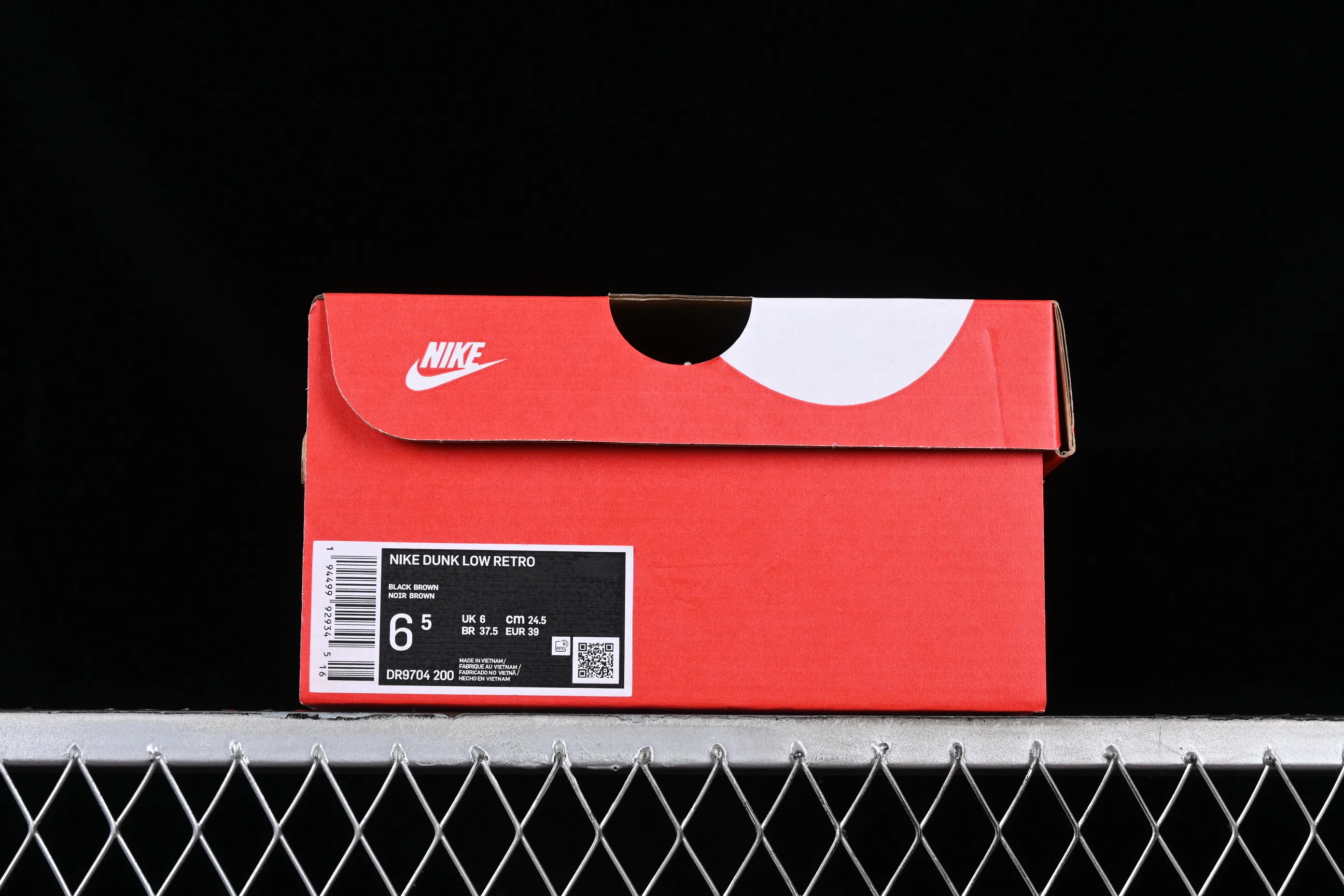 All Categories Nk SB Dunk Series Nk SB Dunk Low Low-top sneakers Nk Dunk Low Panda Prank-street lines graffiti distressed SB strap low-top casual sneakers DR9704-200